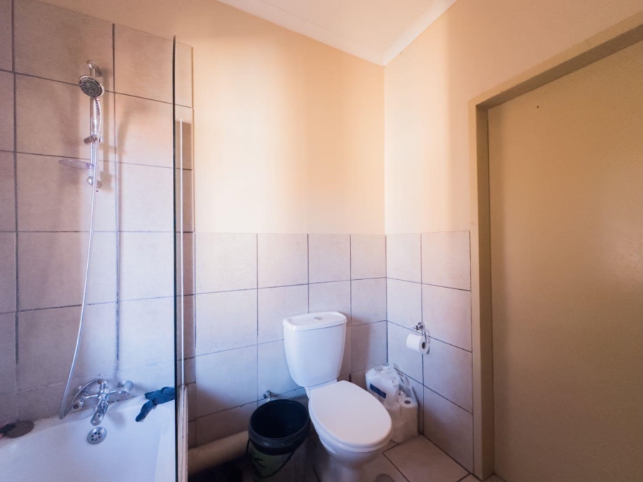 1 Bedroom Property for Sale in Wapadrand Gauteng