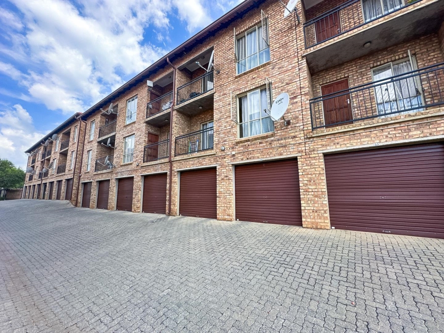 1 Bedroom Property for Sale in Wapadrand Gauteng