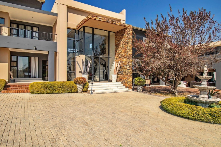 8 Bedroom Property for Sale in Blue Hills Gauteng