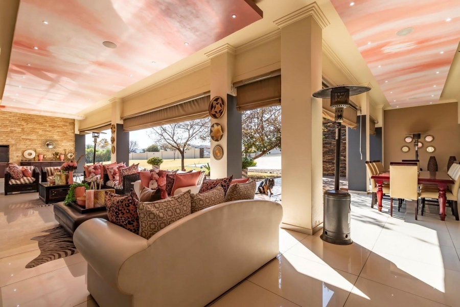 8 Bedroom Property for Sale in Blue Hills Gauteng