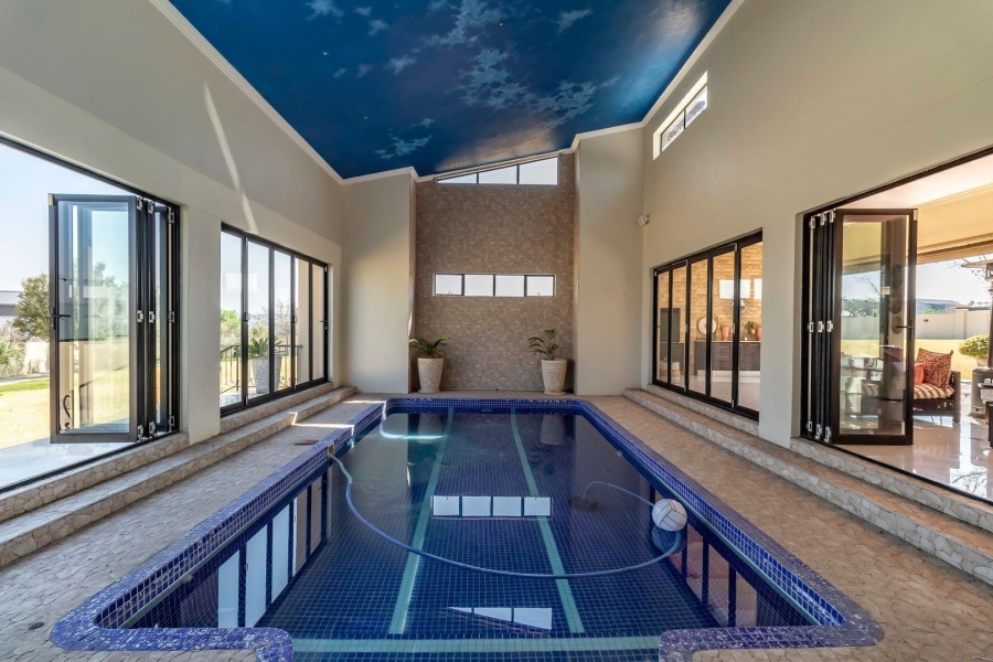 8 Bedroom Property for Sale in Blue Hills Gauteng