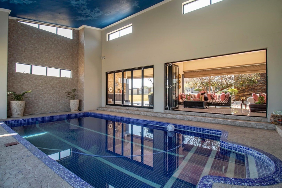 8 Bedroom Property for Sale in Blue Hills Gauteng