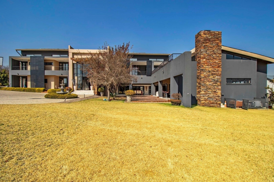 8 Bedroom Property for Sale in Blue Hills Gauteng