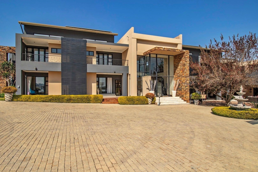 8 Bedroom Property for Sale in Blue Hills Gauteng