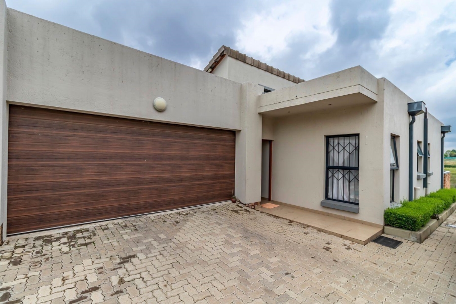 3 Bedroom Property for Sale in Carlswald Gauteng