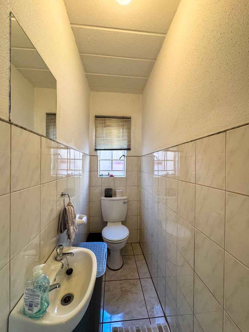 2 Bedroom Property for Sale in New Redruth Gauteng