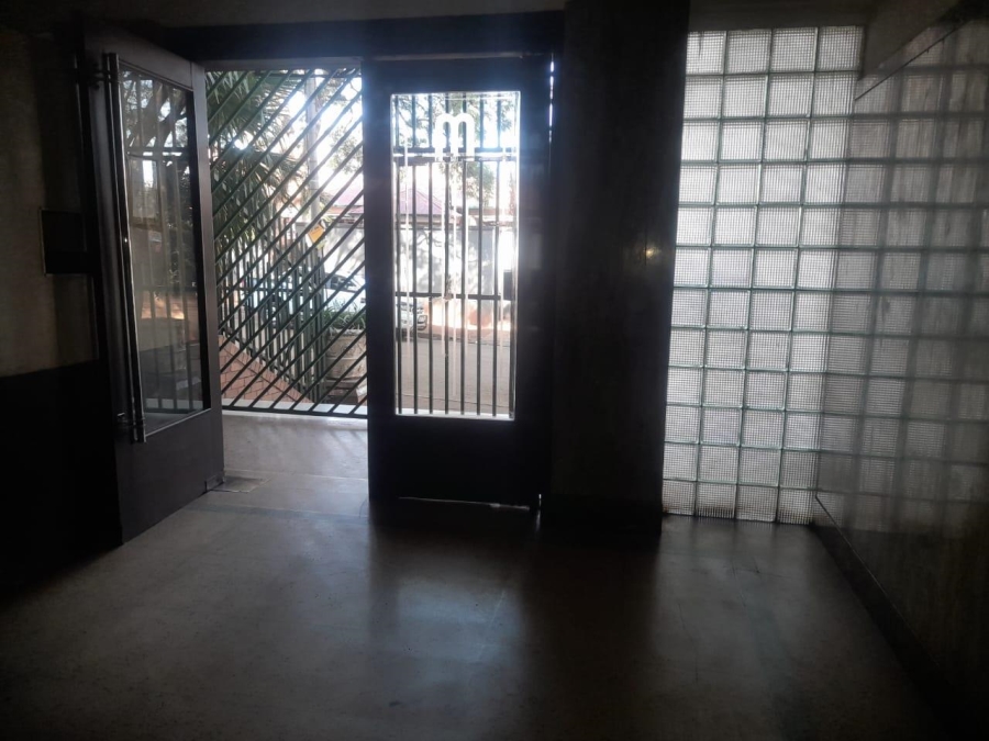 2 Bedroom Property for Sale in Yeoville Gauteng