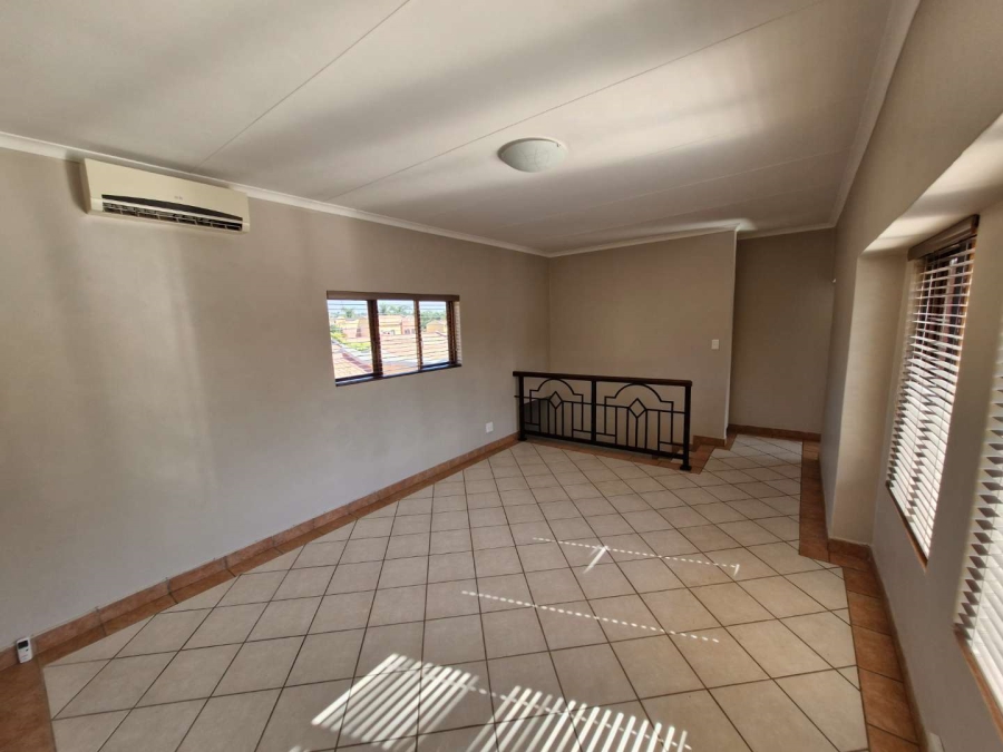 3 Bedroom Property for Sale in Boardwalk Gauteng