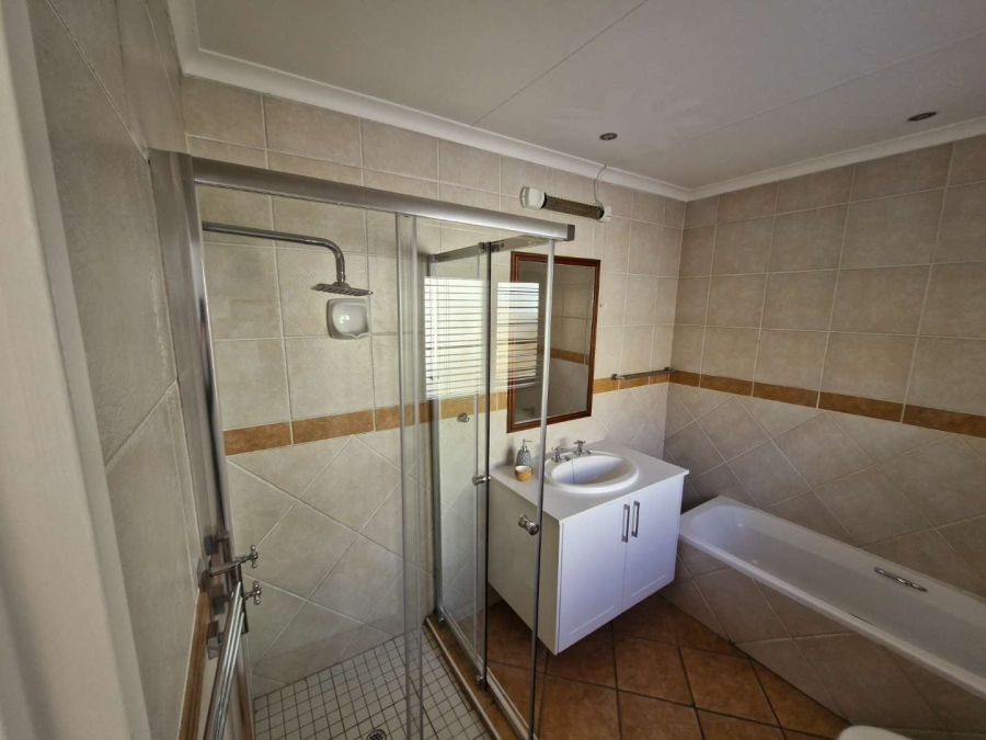 3 Bedroom Property for Sale in Boardwalk Gauteng