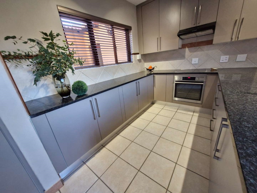 3 Bedroom Property for Sale in Boardwalk Gauteng