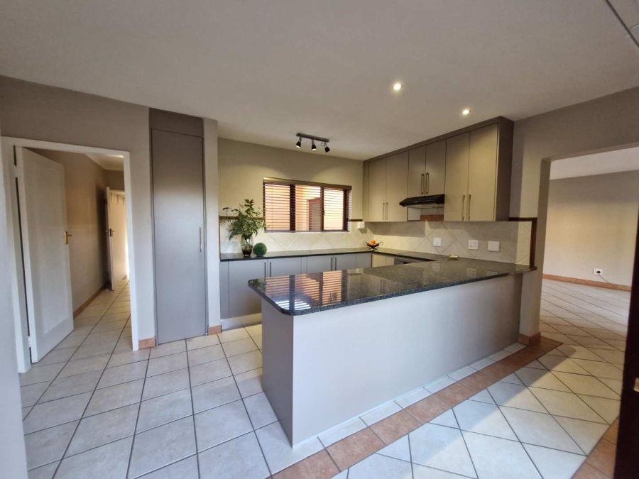 3 Bedroom Property for Sale in Boardwalk Gauteng