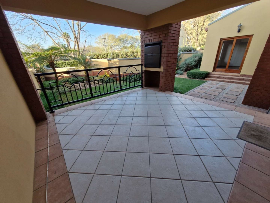 3 Bedroom Property for Sale in Boardwalk Gauteng