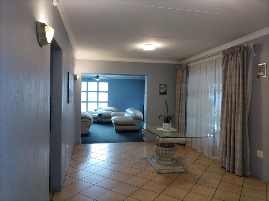 3 Bedroom Property for Sale in Brackenhurst Gauteng