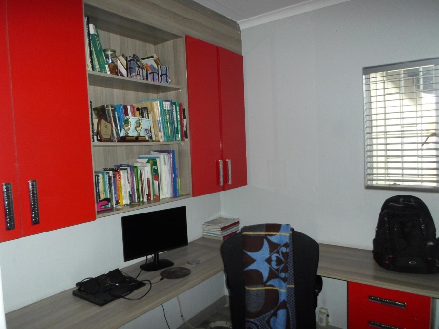 3 Bedroom Property for Sale in Brackenhurst Gauteng