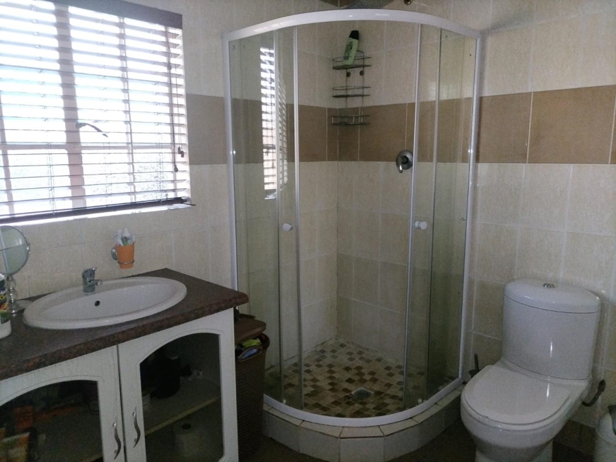 3 Bedroom Property for Sale in Brackenhurst Gauteng