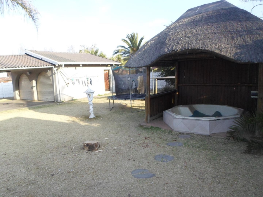 3 Bedroom Property for Sale in Brackenhurst Gauteng