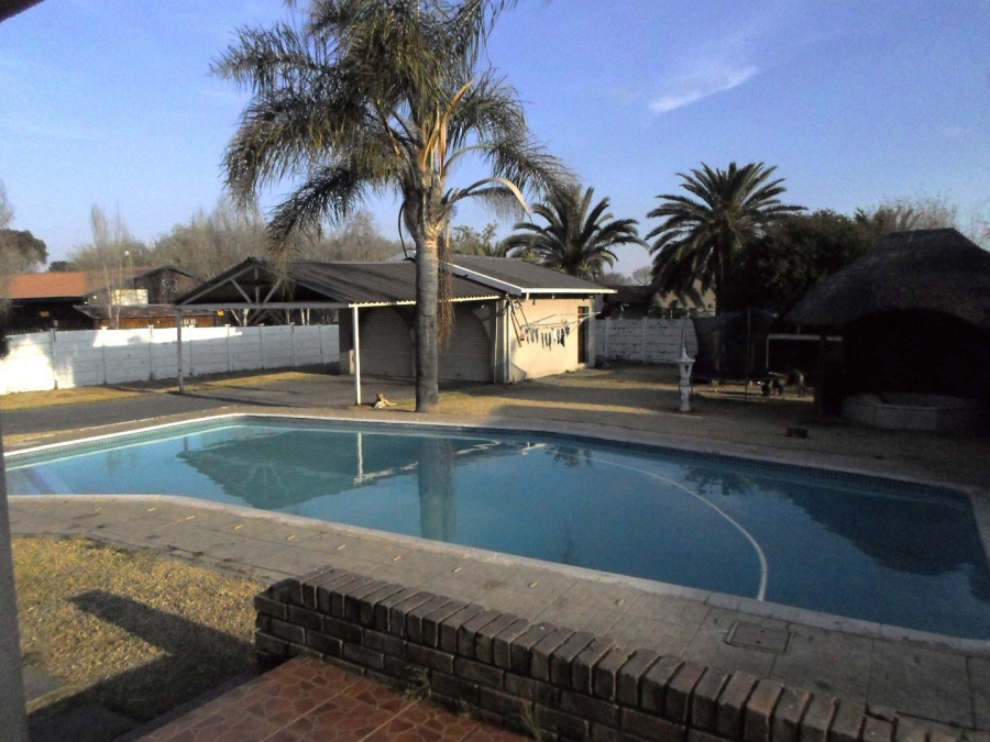 3 Bedroom Property for Sale in Brackenhurst Gauteng