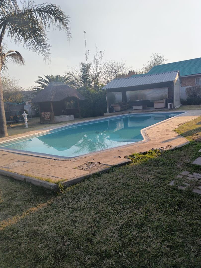 3 Bedroom Property for Sale in Brackenhurst Gauteng