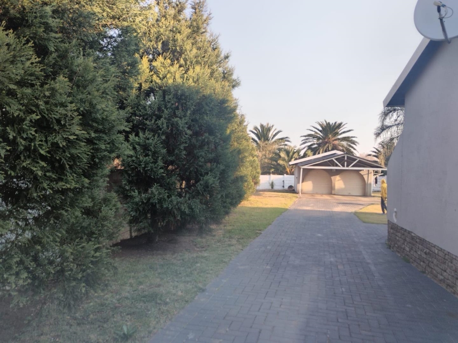 3 Bedroom Property for Sale in Brackenhurst Gauteng