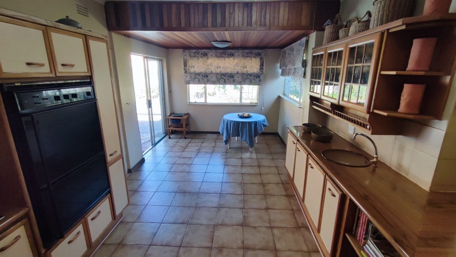 5 Bedroom Property for Sale in Brackenhurst Gauteng