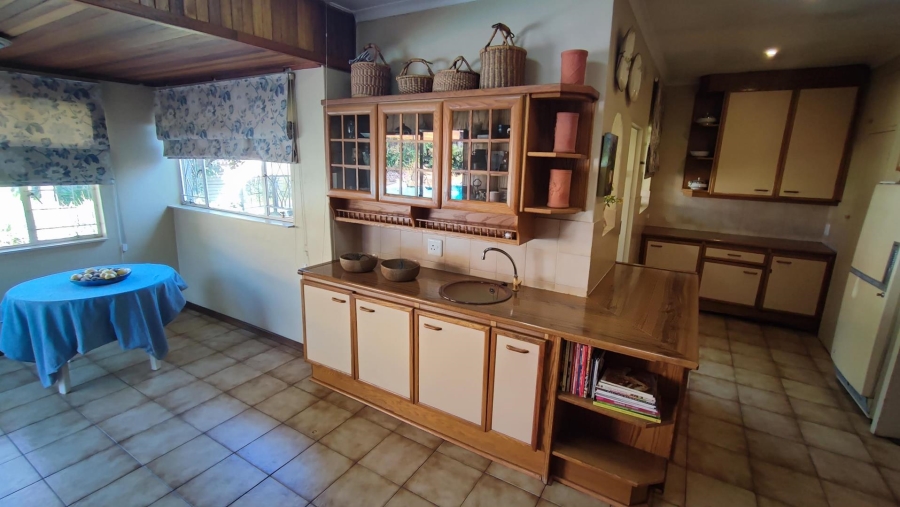 5 Bedroom Property for Sale in Brackenhurst Gauteng