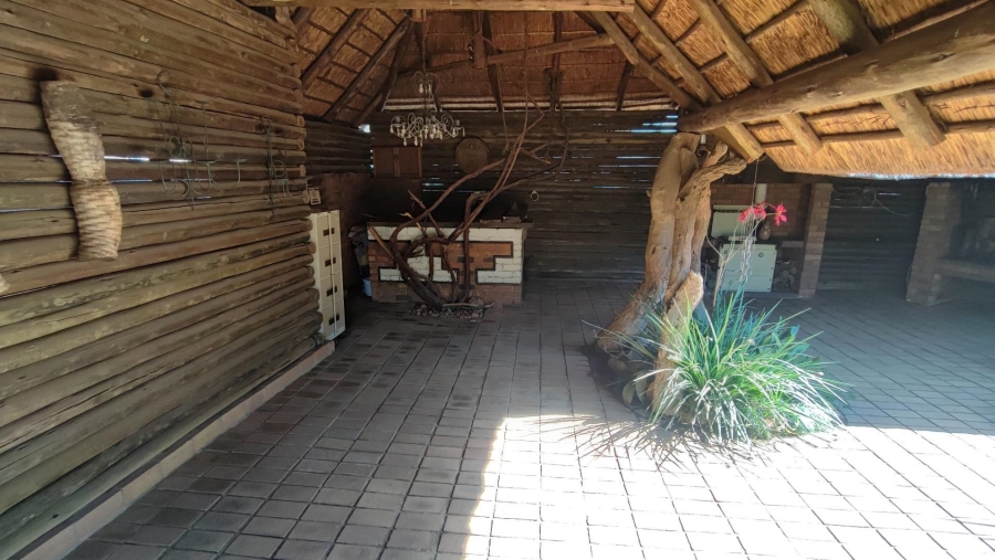 5 Bedroom Property for Sale in Brackenhurst Gauteng