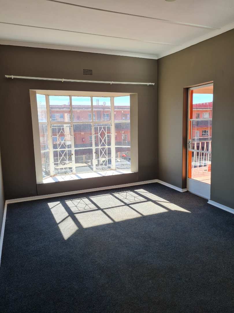 To Let 1 Bedroom Property for Rent in Horison View Gauteng