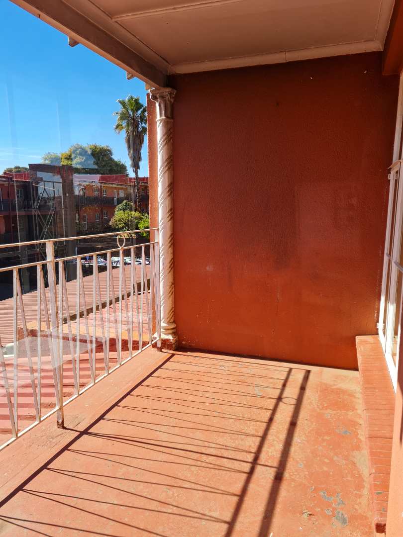 To Let 1 Bedroom Property for Rent in Horison View Gauteng