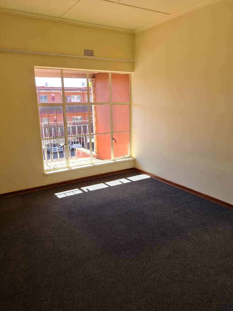 To Let 1 Bedroom Property for Rent in Horison View Gauteng