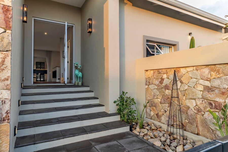 3 Bedroom Property for Sale in Waterfall Country Estate Gauteng