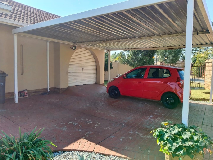 3 Bedroom Property for Sale in Mayberry Park Gauteng