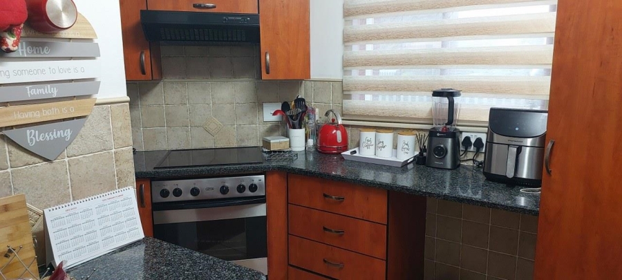 3 Bedroom Property for Sale in Albertsdal Gauteng