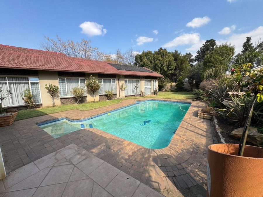 4 Bedroom Property for Sale in Brackendowns Gauteng