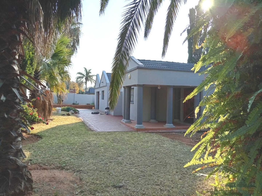 4 Bedroom Property for Sale in Waterkloof Glen Gauteng