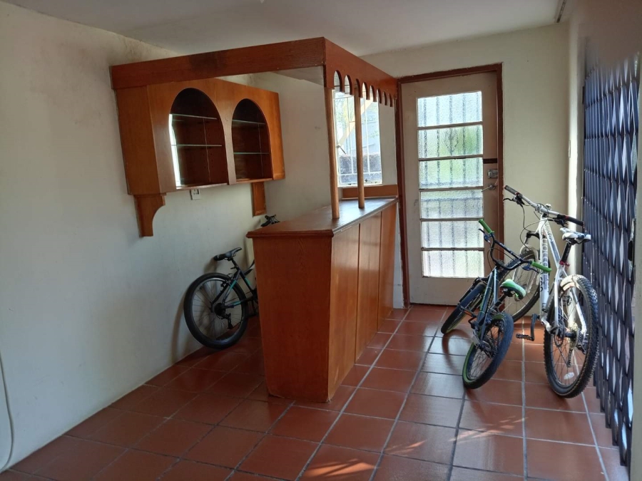 4 Bedroom Property for Sale in Waterkloof Glen Gauteng