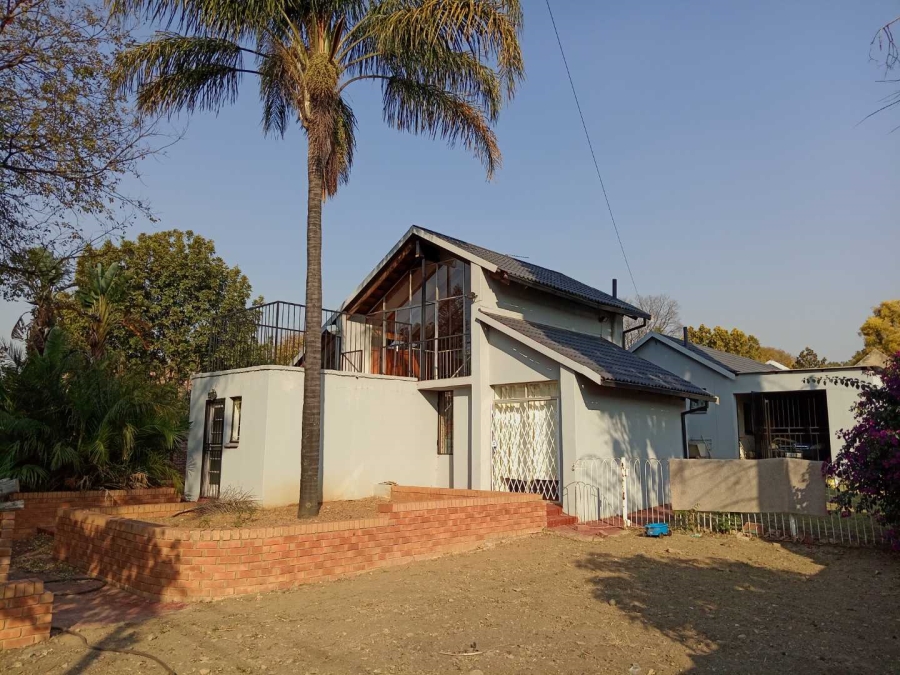 4 Bedroom Property for Sale in Waterkloof Glen Gauteng