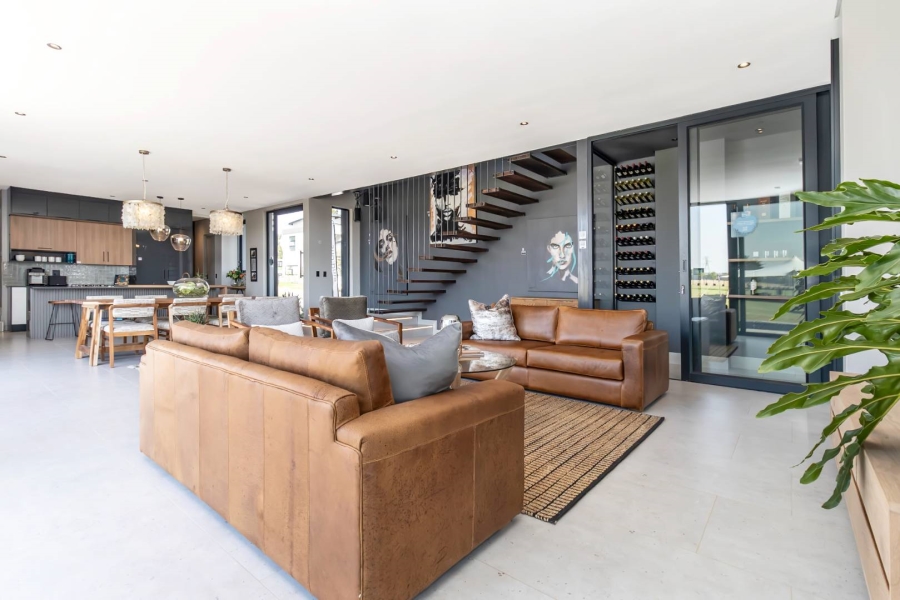 5 Bedroom Property for Sale in Helderfontein Estate Gauteng