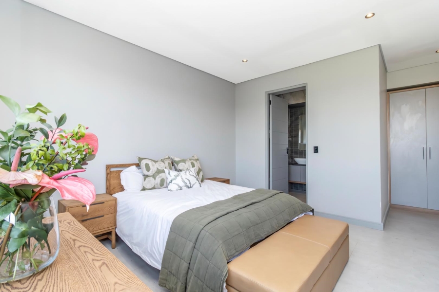 5 Bedroom Property for Sale in Helderfontein Estate Gauteng
