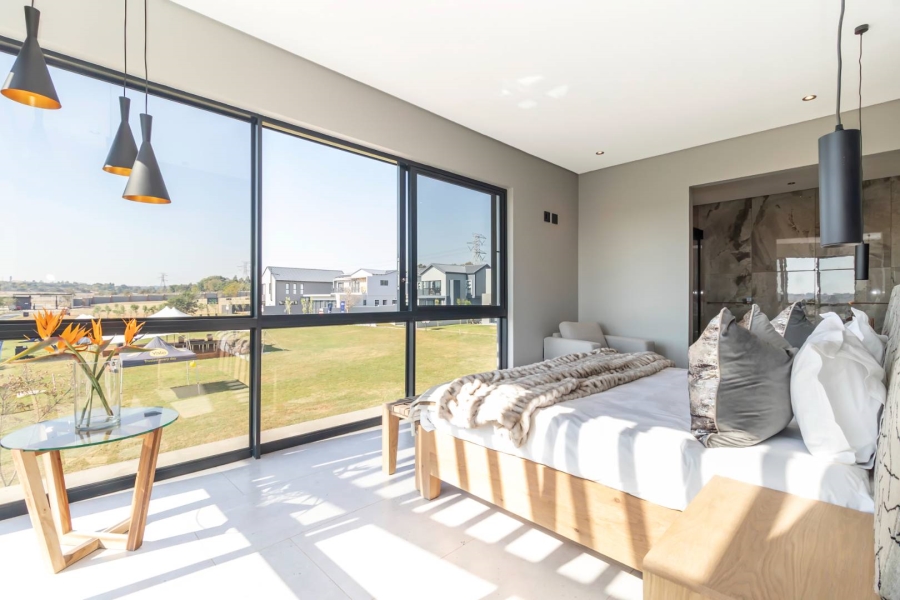 5 Bedroom Property for Sale in Helderfontein Estate Gauteng