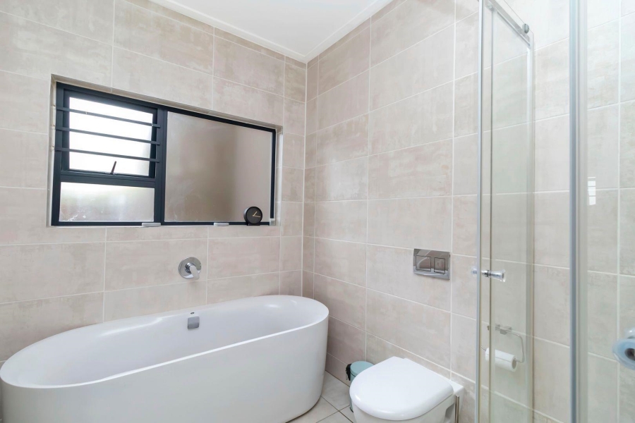 3 Bedroom Property for Sale in Waterfall Gauteng