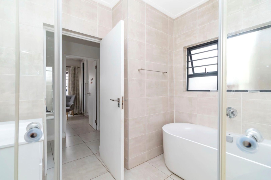 3 Bedroom Property for Sale in Waterfall Gauteng