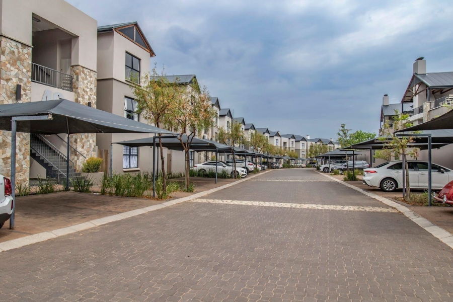 3 Bedroom Property for Sale in Waterfall Gauteng