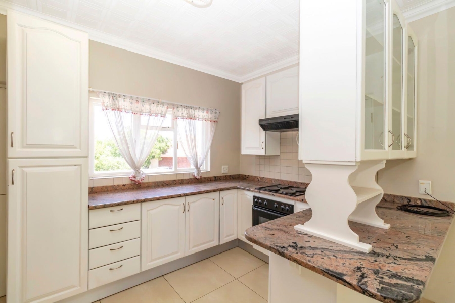 6 Bedroom Property for Sale in Saddlebrook Estate Gauteng