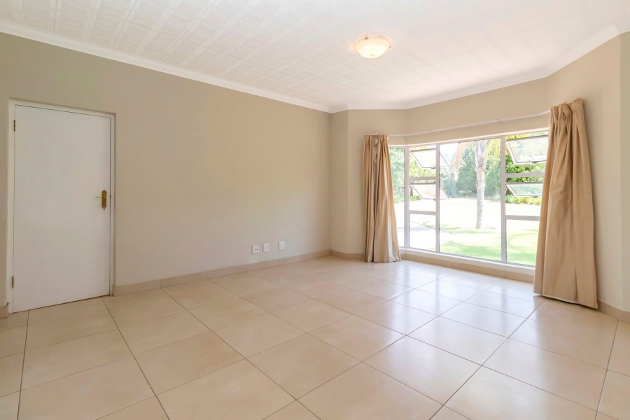 6 Bedroom Property for Sale in Saddlebrook Estate Gauteng