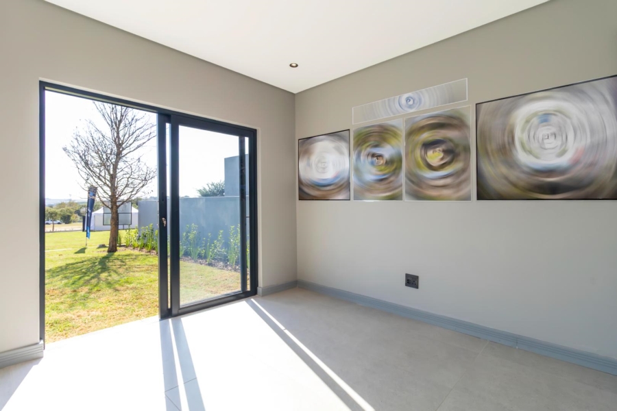 4 Bedroom Property for Sale in Helderfontein Estate Gauteng