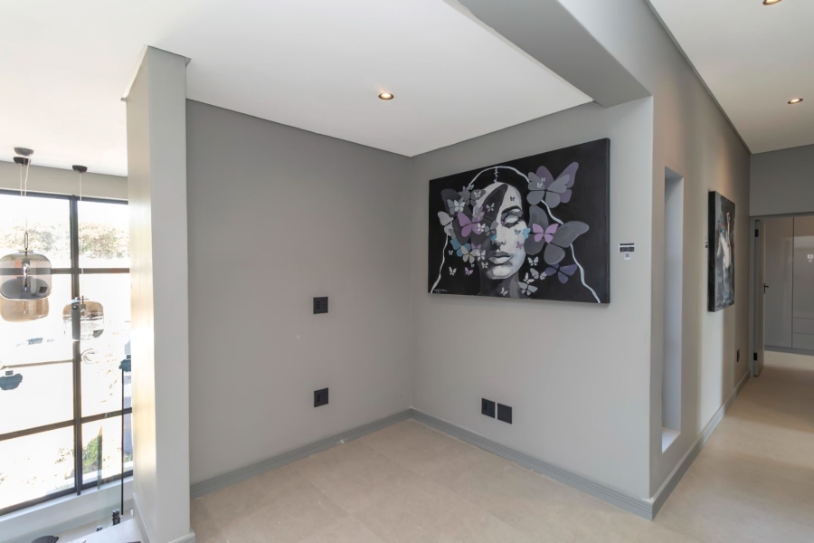 4 Bedroom Property for Sale in Helderfontein Estate Gauteng