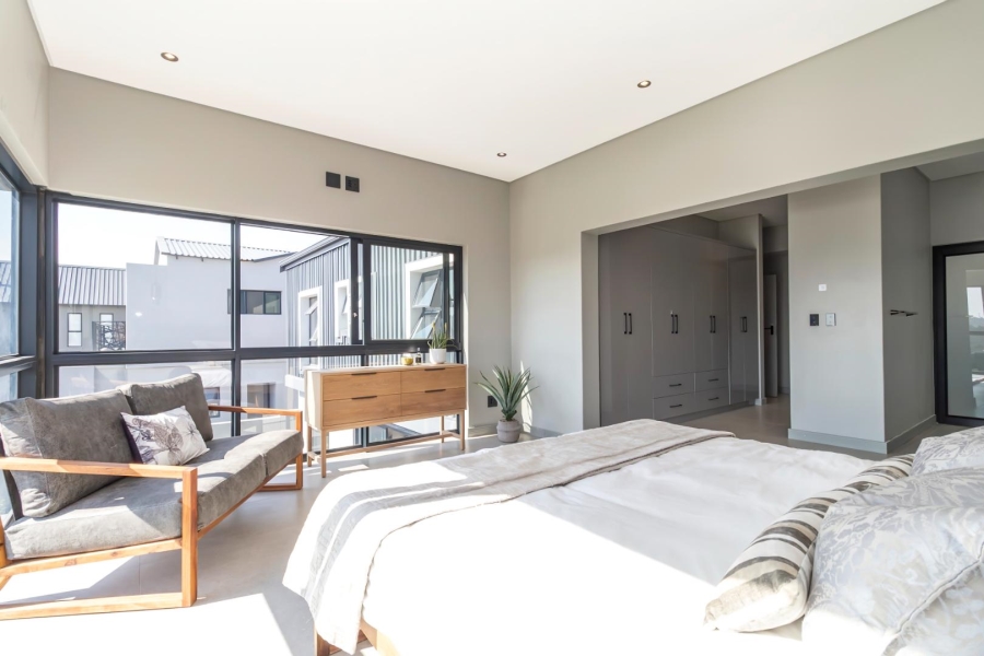 4 Bedroom Property for Sale in Helderfontein Estate Gauteng
