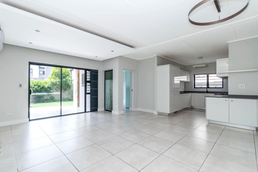 3 Bedroom Property for Sale in Waterfall Gauteng