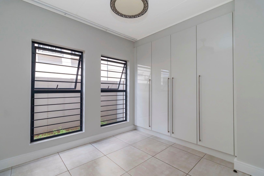 3 Bedroom Property for Sale in Waterfall Gauteng