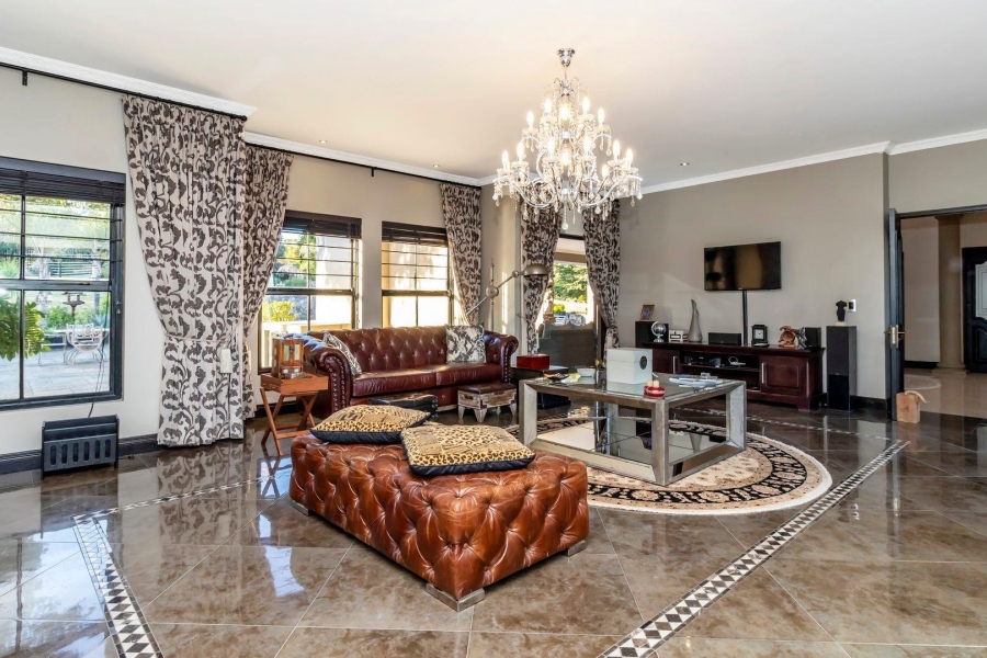 6 Bedroom Property for Sale in Saddlebrook Estate Gauteng